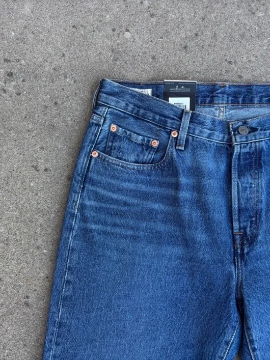 Brand New LEVI'S 501 90's MID RISE Medium Wash Boyfriend Jeans 29 W - Picture 4 of 8